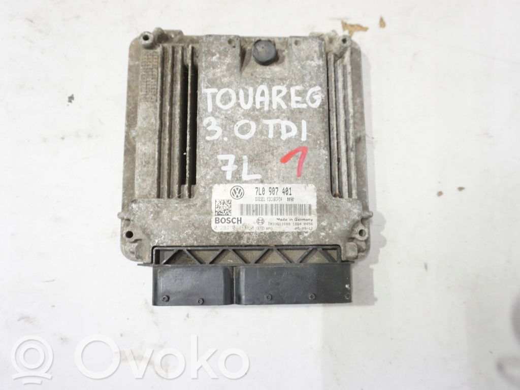 Volkswagen Touareg I Engine control unit/module 