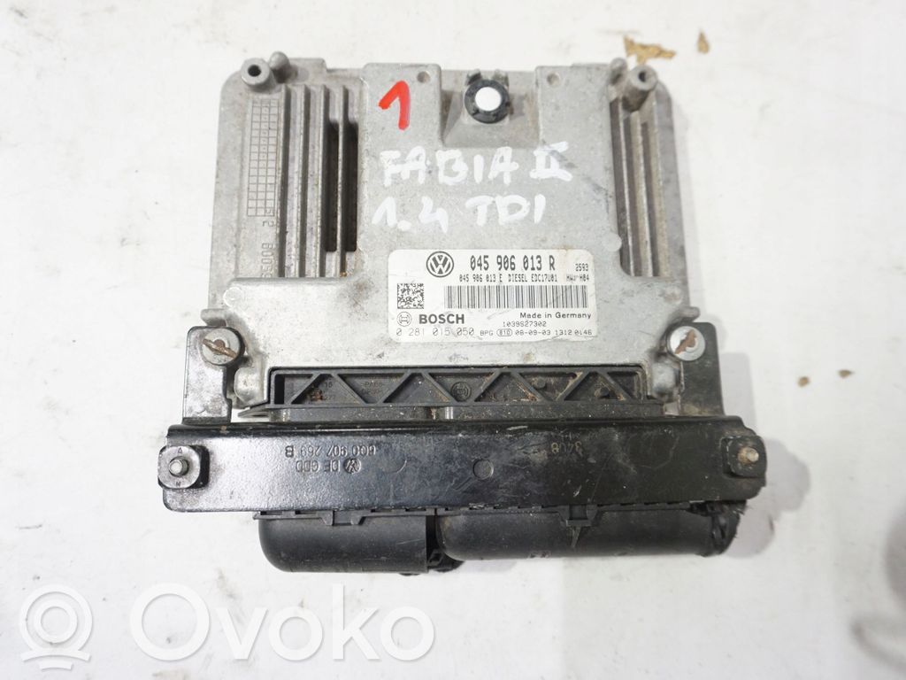 Skoda Fabia Mk2 (5J) Engine control unit/module 
