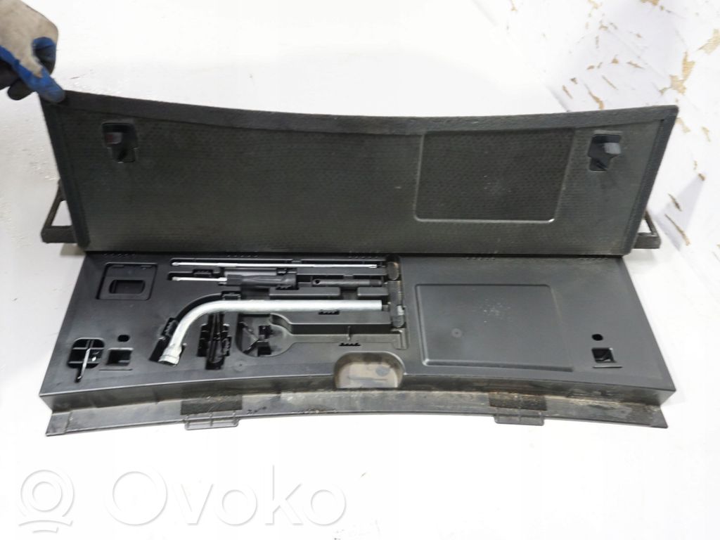 Audi A4 S4 B8 8K Tunkki 