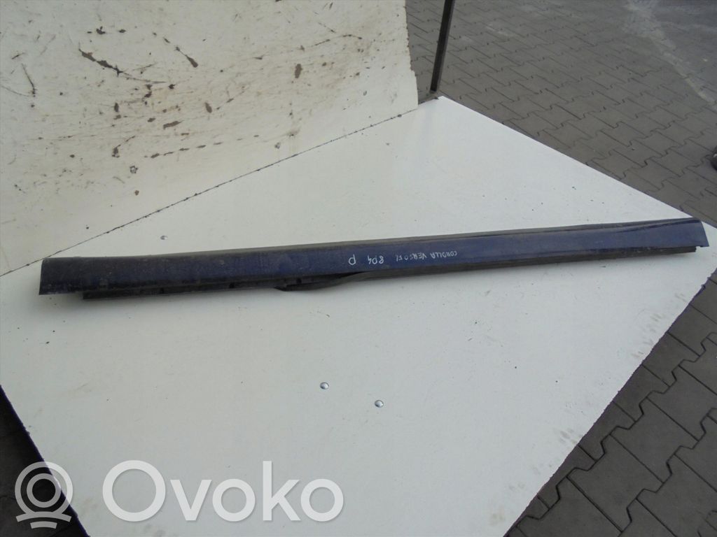 Toyota Corolla Verso AR10 Slenkstis 