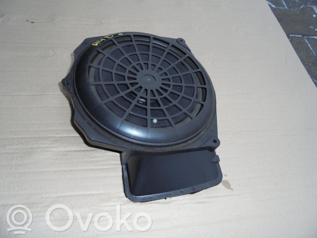Audi A4 S4 B7 8E 8H Głośnik niskotonowy 