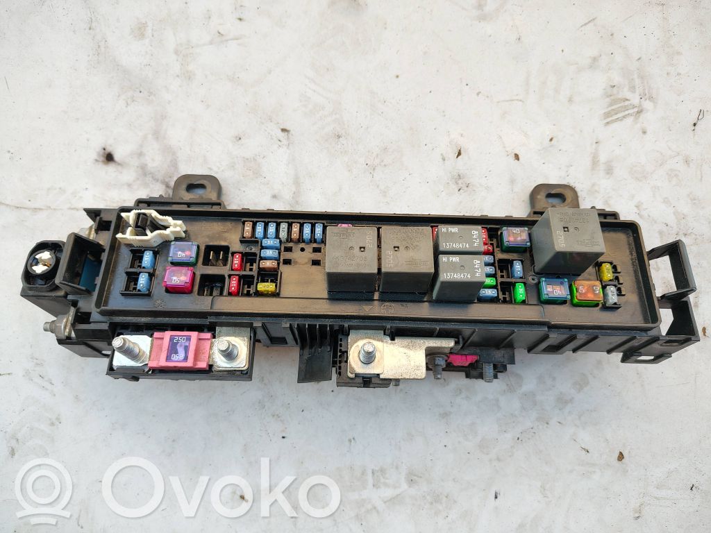 Tesla Model S Maakaapeli, akku 