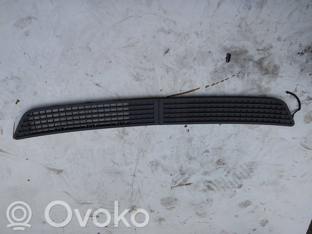 Kratka wlotu powietrza na maskę   2E2864878,2E1864877