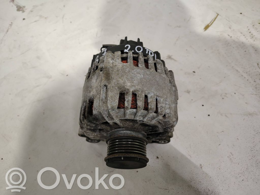Volkswagen PASSAT B7 Generator/alternator 