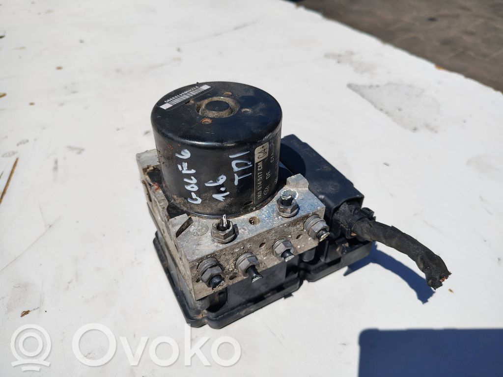 Volkswagen Golf VI Bomba de ABS 