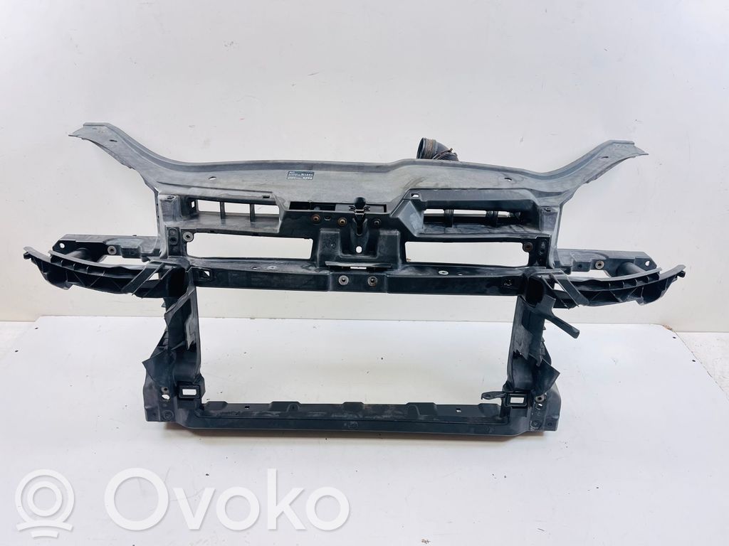 Volkswagen Golf V Radiatorių panelė 