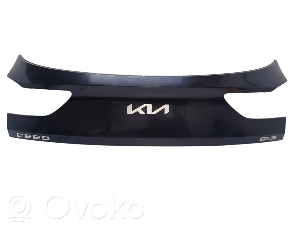 KIA Ceed Tailgate trim 