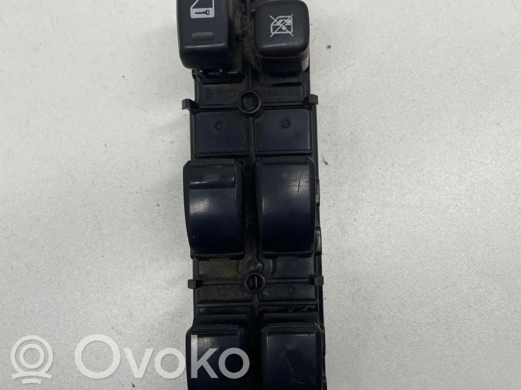 Toyota Corolla Verso E121 Electric window control switch 