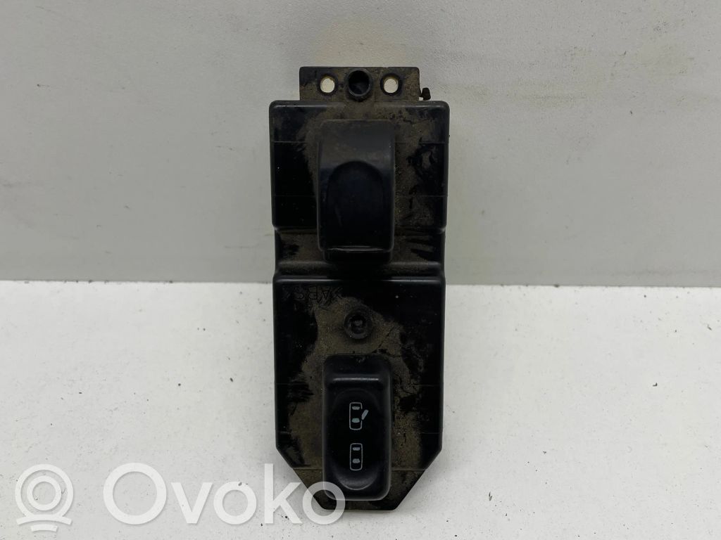Opel Frontera B Electric window control switch 