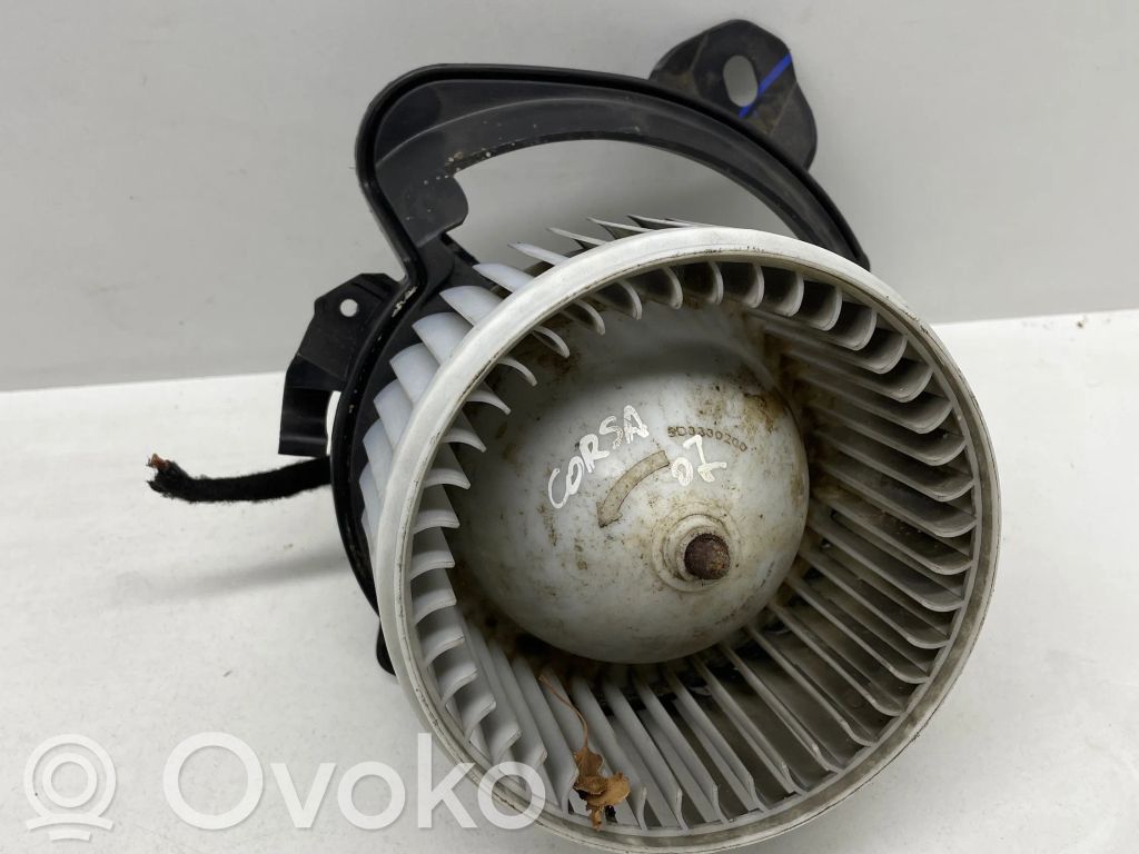 Opel Corsa D Mazā radiatora ventilators 