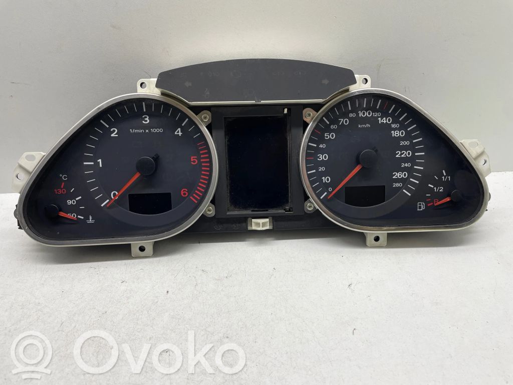 Audi A6 S6 C6 4F Licznik / Prędkościomierz 
