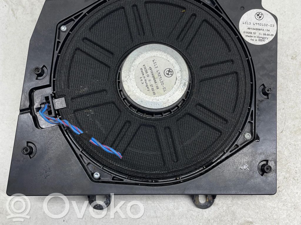 BMW X3 E83 Subwoofer 