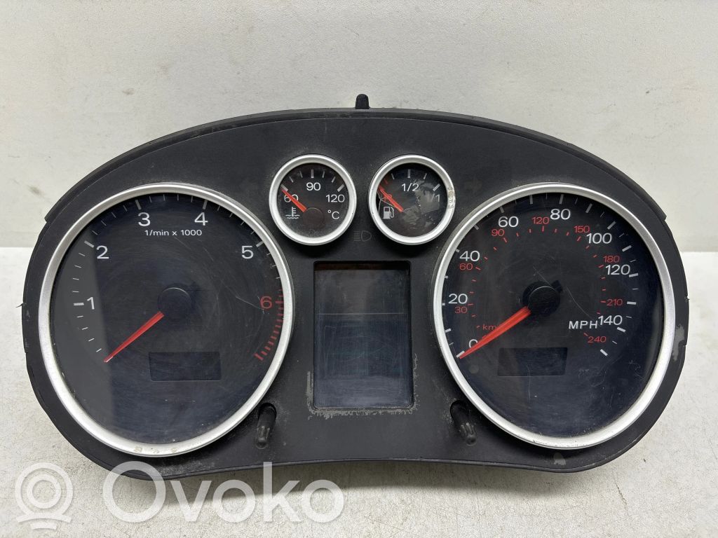 Audi A2 Speedometer (instrument cluster) 