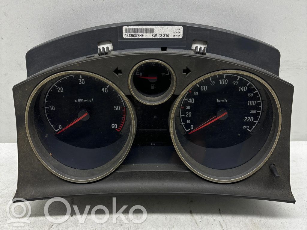 Opel Astra H Speedometer (instrument cluster) 