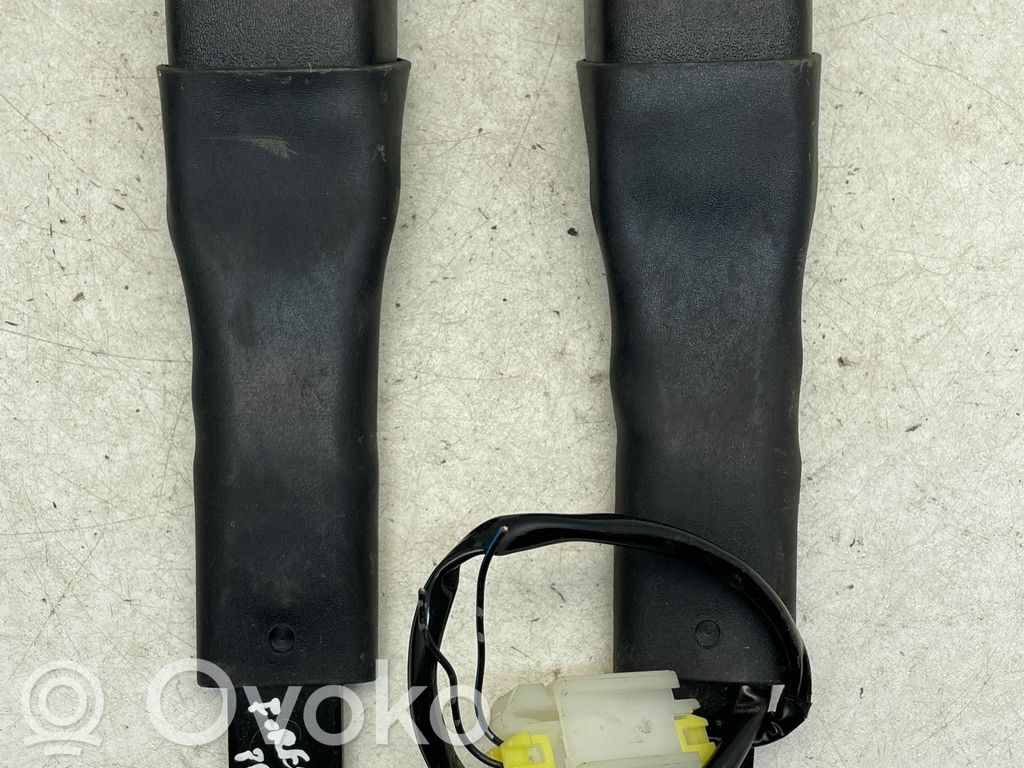 Subaru Forester SG Middle seatbelt buckle (rear) 