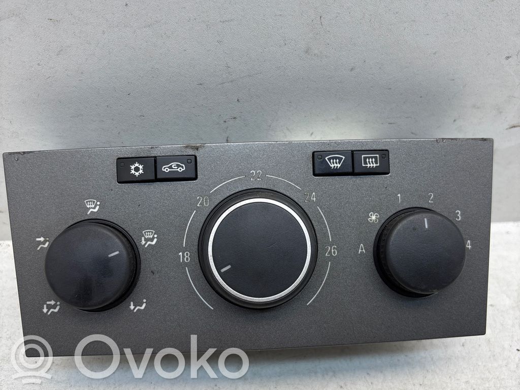 Opel Zafira B Panel klimatyzacji 