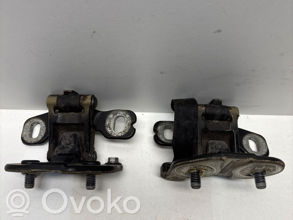 Tailgate/trunk/boot hinge   7060626,7060625