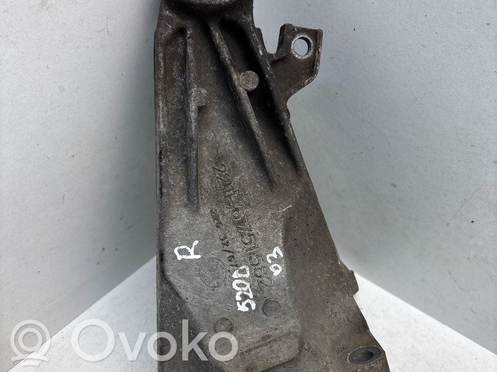 BMW 5 E39 Engine mounting bracket 