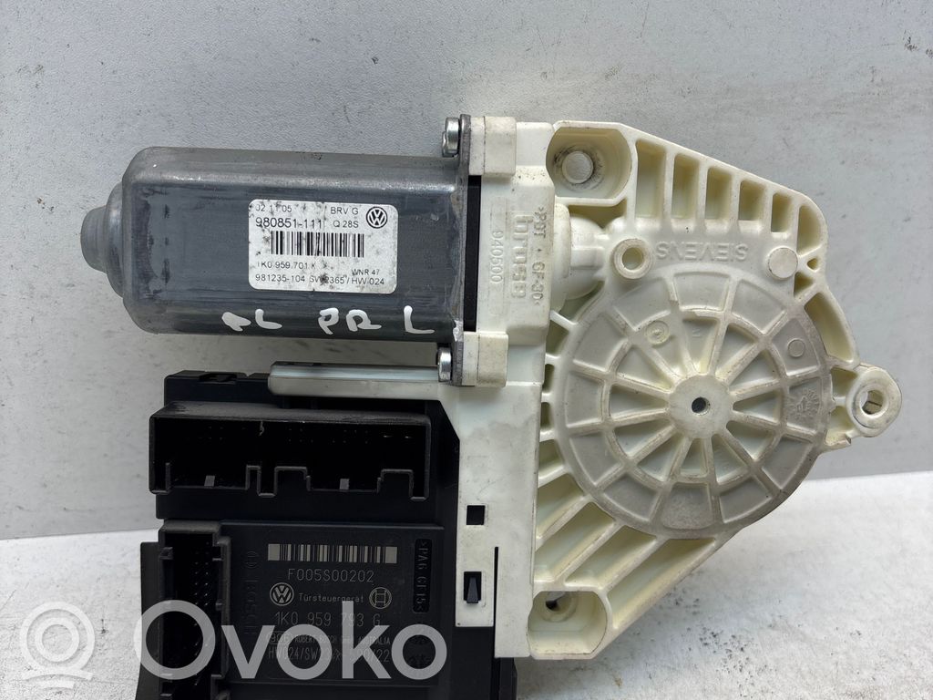 Volkswagen PASSAT B6 Silnik regulatora szyby drzwi przednich 