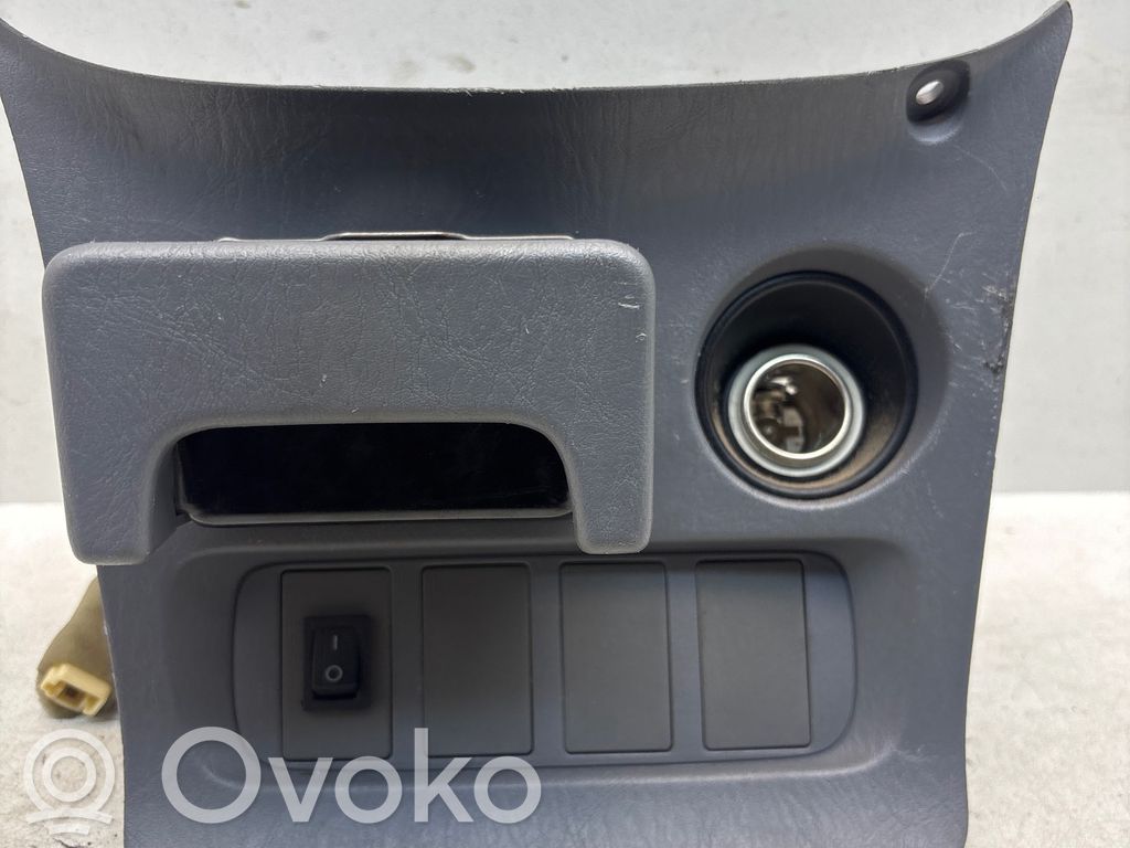 Toyota RAV 4 (XA20) Altra parte interiore 
