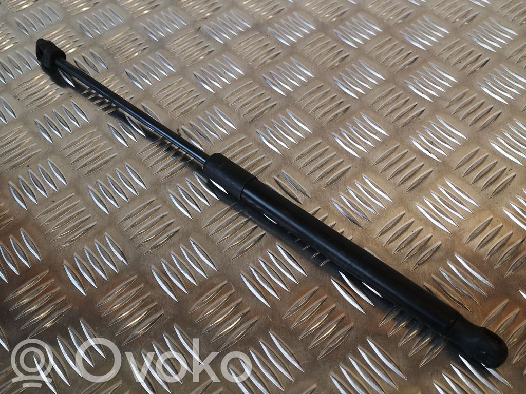 BMW X5 E70 Amortizatorius variklio dangčio 