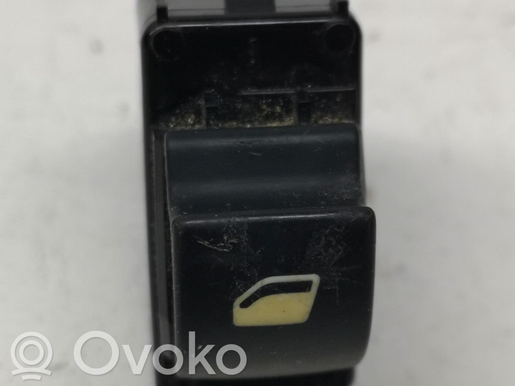 Citroen Berlingo Electric window control switch 