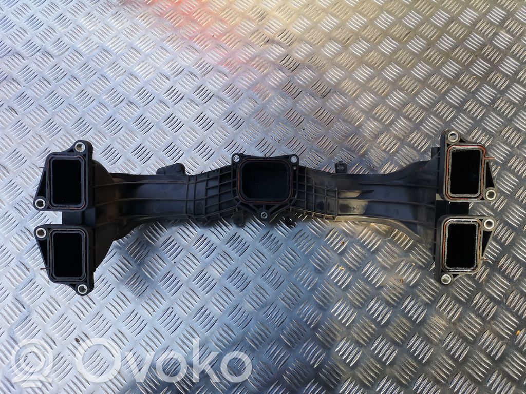 Subaru Outback Kolektorius įsiurbimo 
