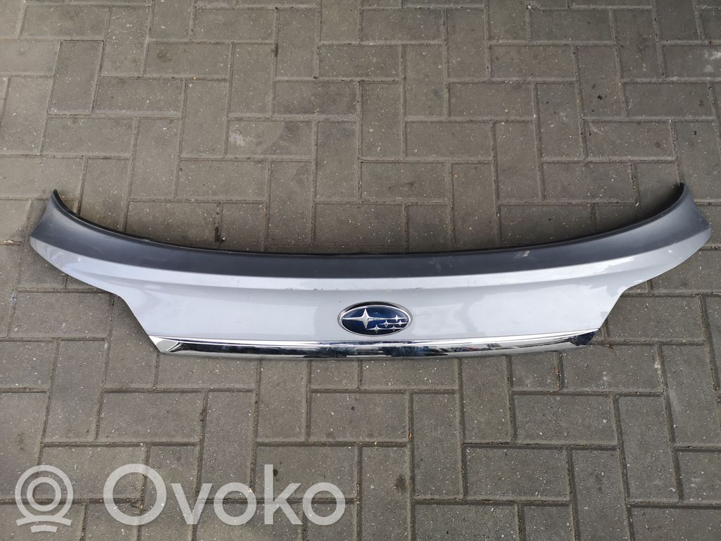 Subaru Outback Tailgate trim 