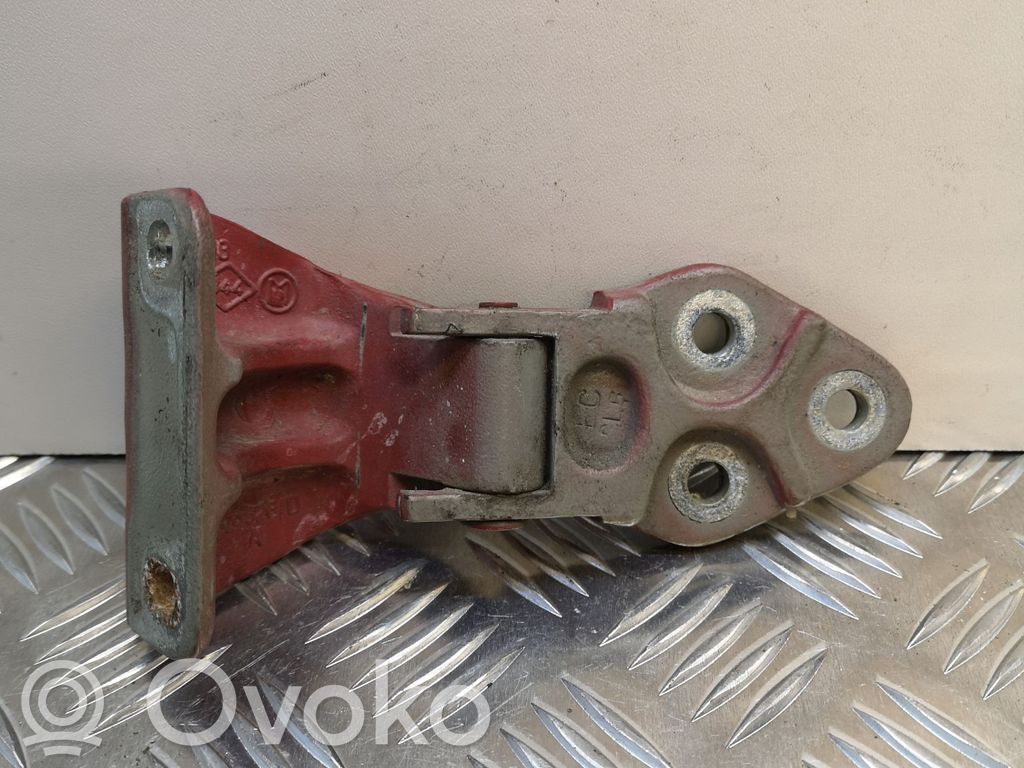 Renault Master II Front door lower hinge 