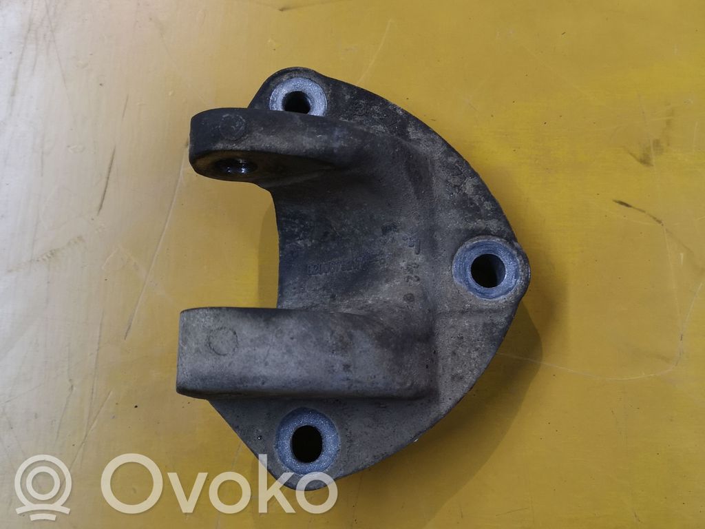 Renault Master III Engine mounting bracket 