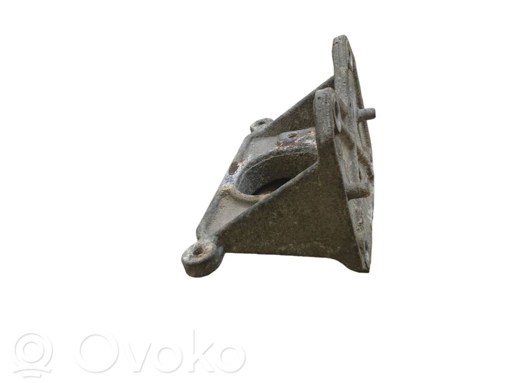 Renault Master II Gearbox mounting bracket 