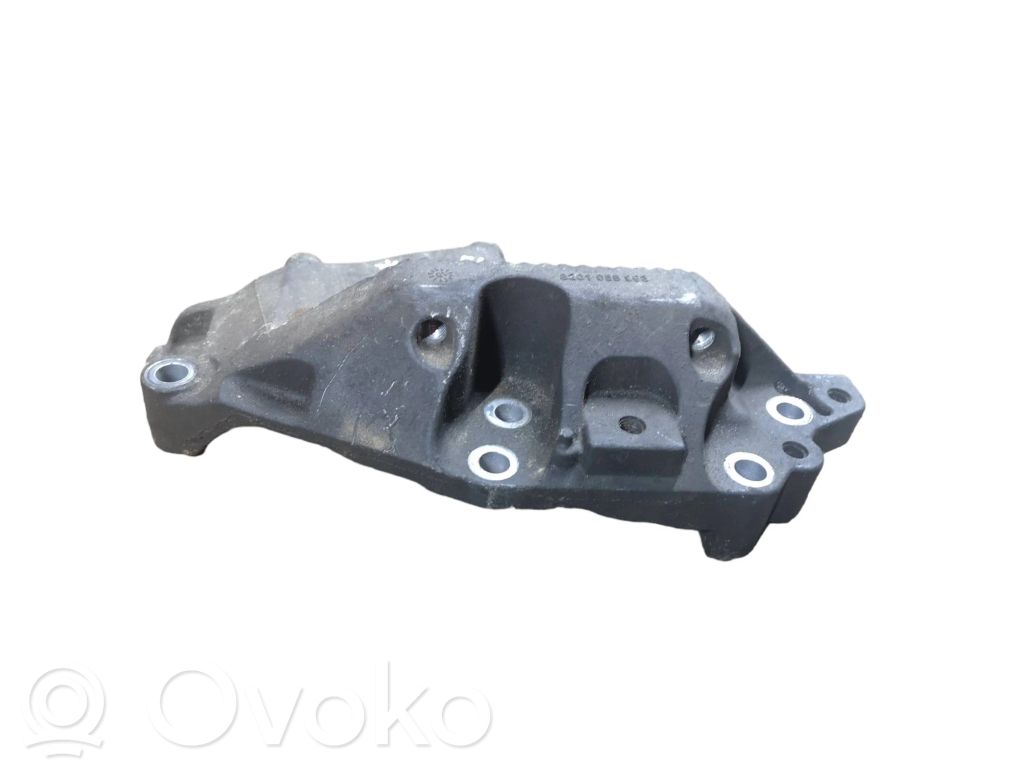 Engine mounting bracket   8201055993