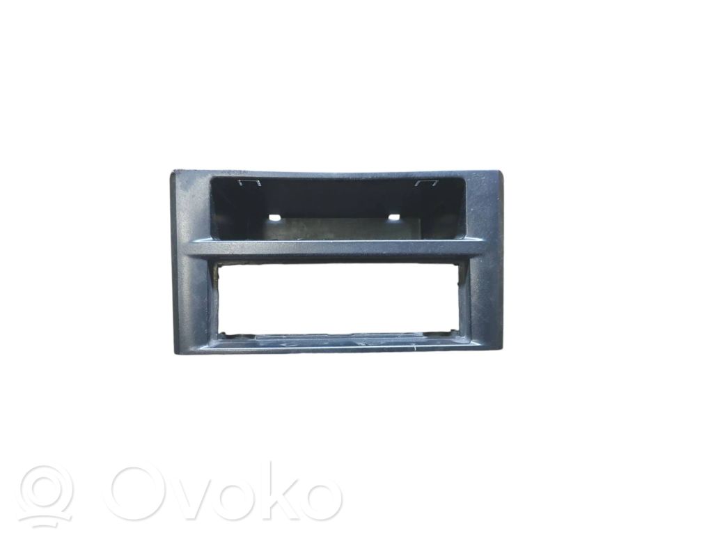 Iveco Daily 35 - 40.10 Compartimiento/consola central del panel 