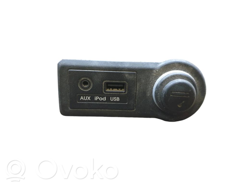 Hyundai ix20 USB socket connector 