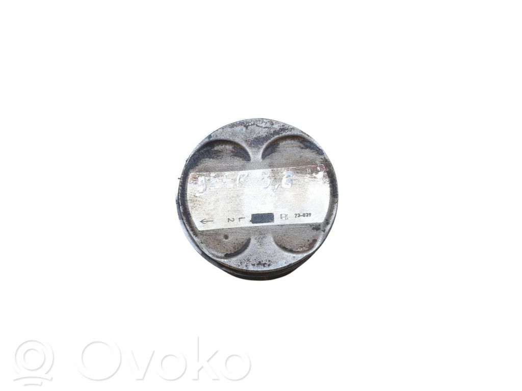 Jeep Grand Cherokee Piston 