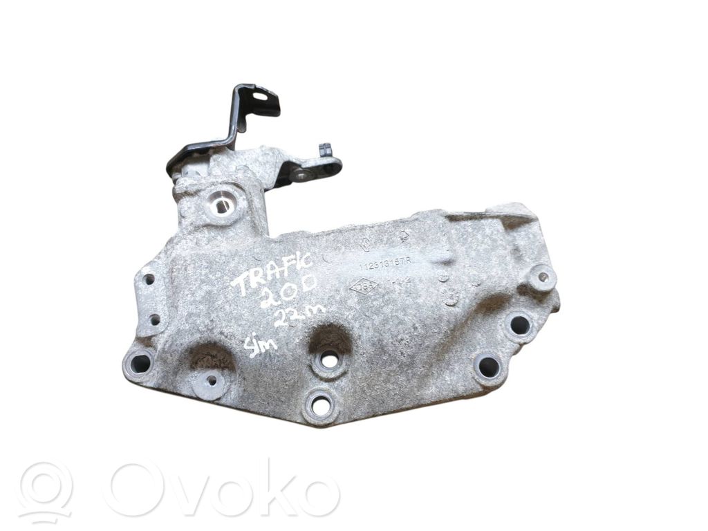Renault Trafic III (X82) Engine mounting bracket 