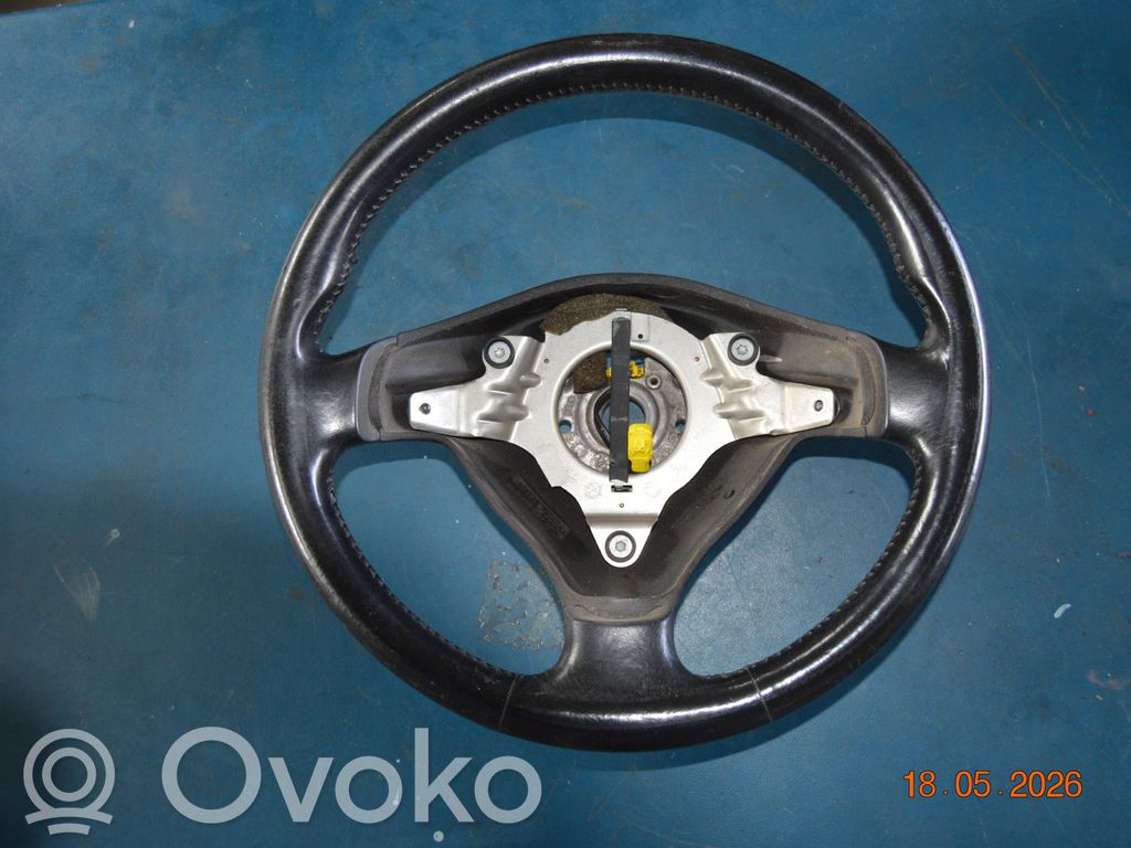 Ohjauspyörä   8L0124B,8L0419091Q