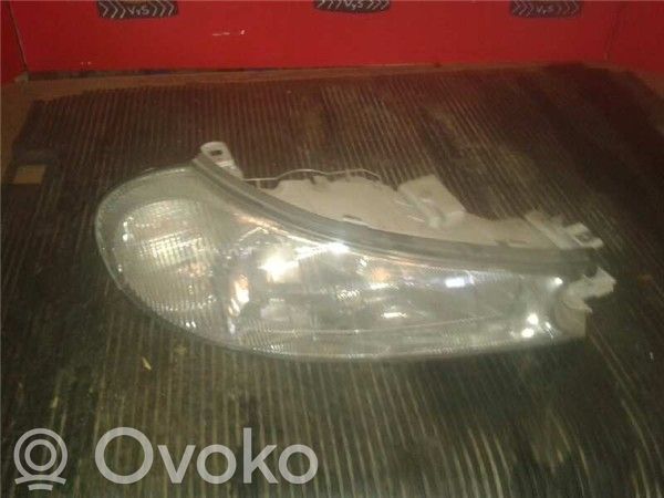 Ford Mondeo MK II Priekinis žibintas 