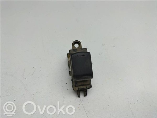 Nissan Qashqai Включатель электрических окон 