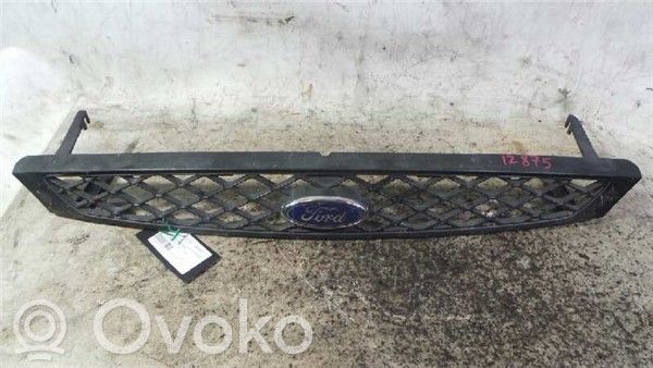 Ford Focus Bonnet/hood grill 