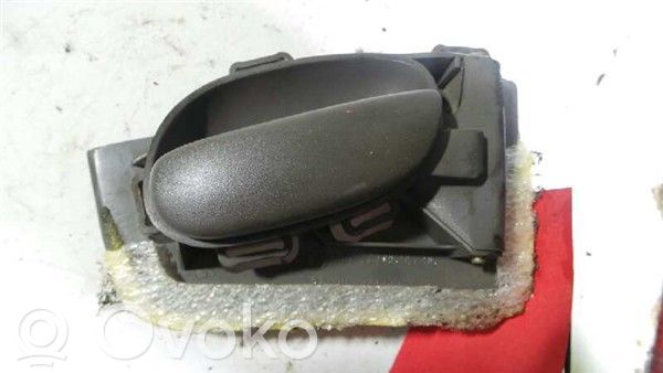 Peugeot 206 Galinė atidarymo rankenėlė vidinė 