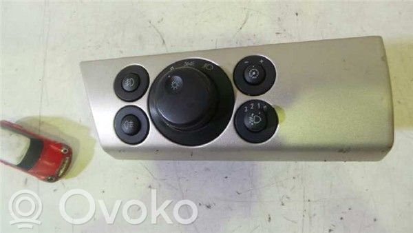 Opel Astra H Light switch 