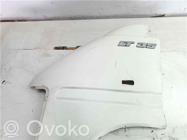 Volkswagen Multivan T4 Etulokasuojan reuna 