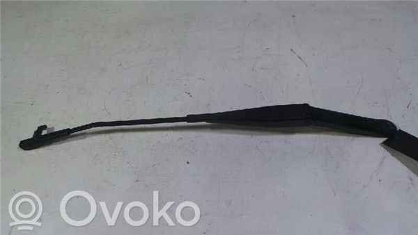 Ford Focus Priekinio stiklo valytuvų kojelė 