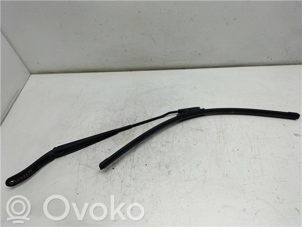 Citroen C3 Priekšējā loga tīrītāja kājiņa 