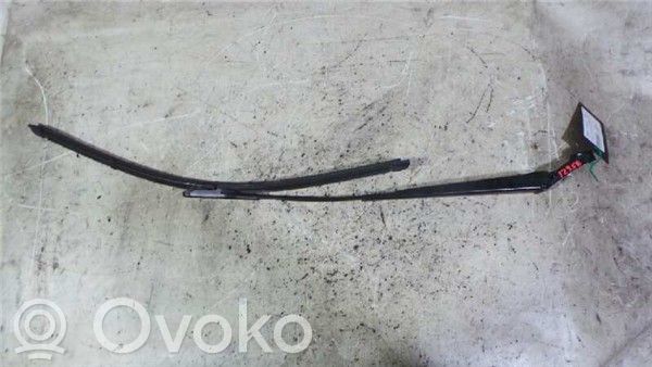Opel Zafira B Front wiper blade arm 