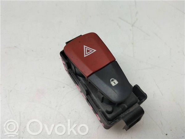Renault Megane IV Botón interruptor de luz de peligro 