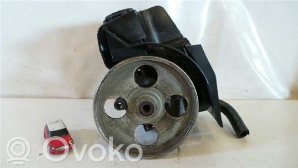 Peugeot 206 Ohjaustehostimen pumppu 