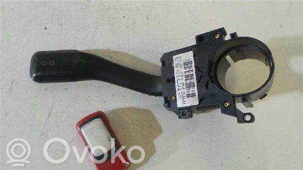 Seat Leon (1M) Multifunkcinis valdymo jungtukas/ rankenėlė 