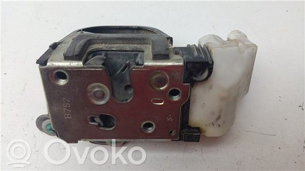 Alfa Romeo GT Serratura portiera anteriore 